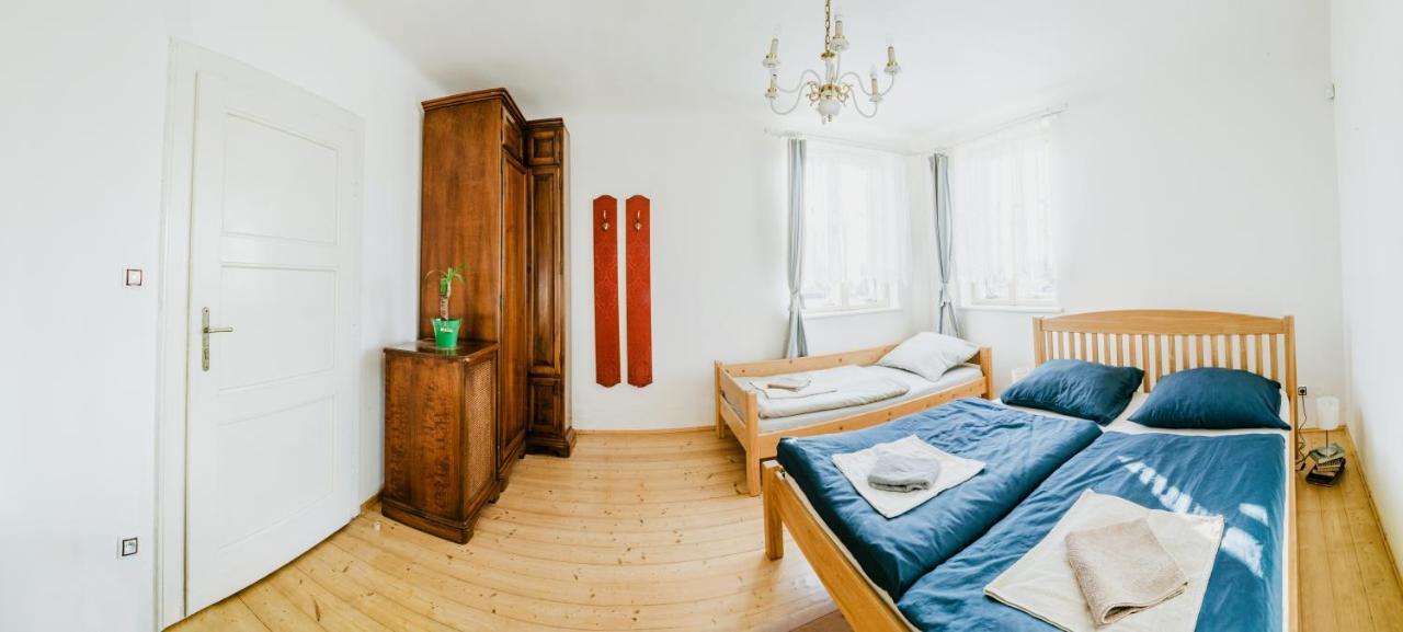 U Nas Ve Vile Pension Cejc Buitenkant foto